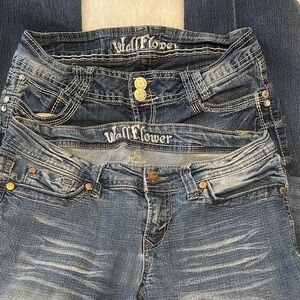 2 Pair Wallflower Women's Distressed Blue Jeans Size 9